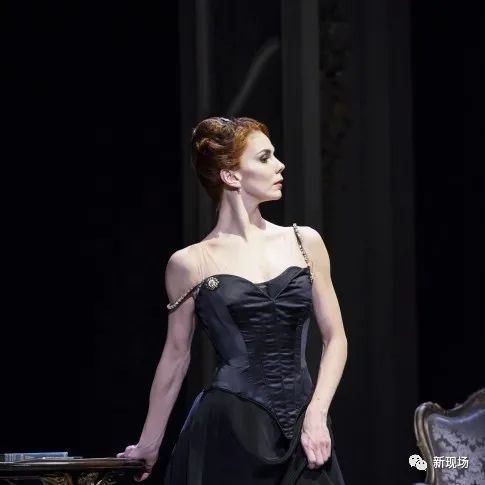 娜塔莉娅·奥西波娃|一见倾心，抵抗都是徒劳的