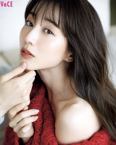 田中美奈实|日本娱乐圈年度最美面孔公布！网友狠批其整容，旧照被扒多次变脸