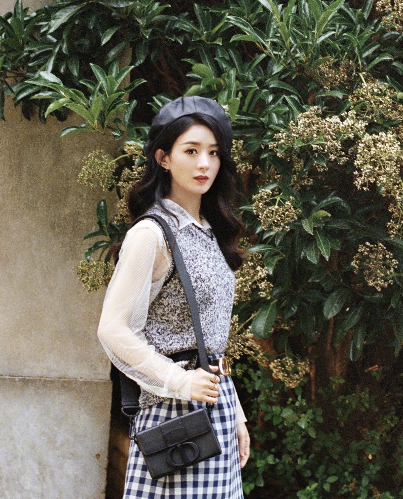 冯绍峰|冯绍峰42岁高龄再接古偶剧被群嘲，知情人：赵丽颖给介绍的，他起初也嫌弃