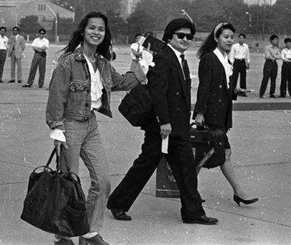 林心如|无法重拍的瞬间：脸上抹蛋糕的林心如，荡秋千的林青霞，瀑布下的张曼玉