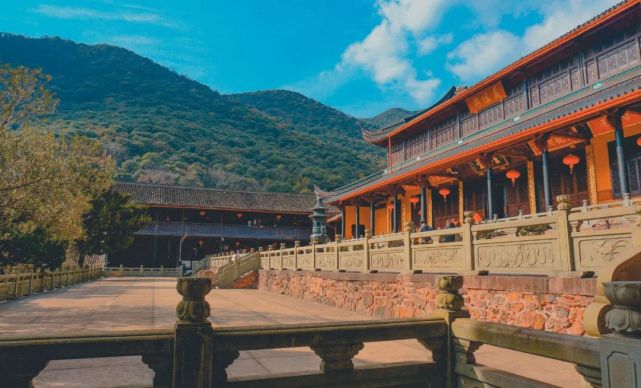东南佛国宁波天童寺，千年来高僧云集，却被日本禅宗尊为祖庭？_腾讯新闻