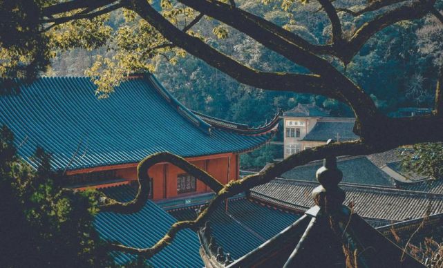 东南佛国宁波天童寺，千年来高僧云集，却被日本禅宗尊为祖庭？_腾讯新闻