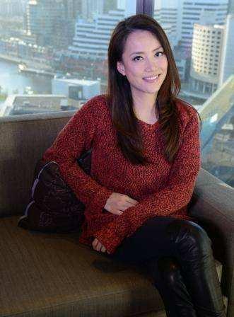 霍汶希|传奇女人霍汶希：见证香港娱乐圈10年兴衰，筑起英皇半壁江山