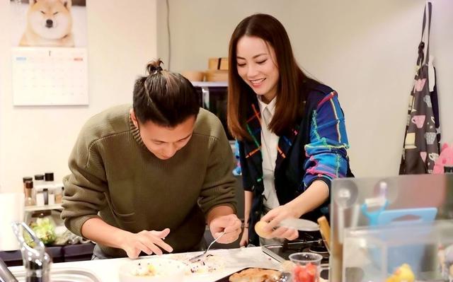 霍汶希|传奇女人霍汶希：见证香港娱乐圈10年兴衰，筑起英皇半壁江山