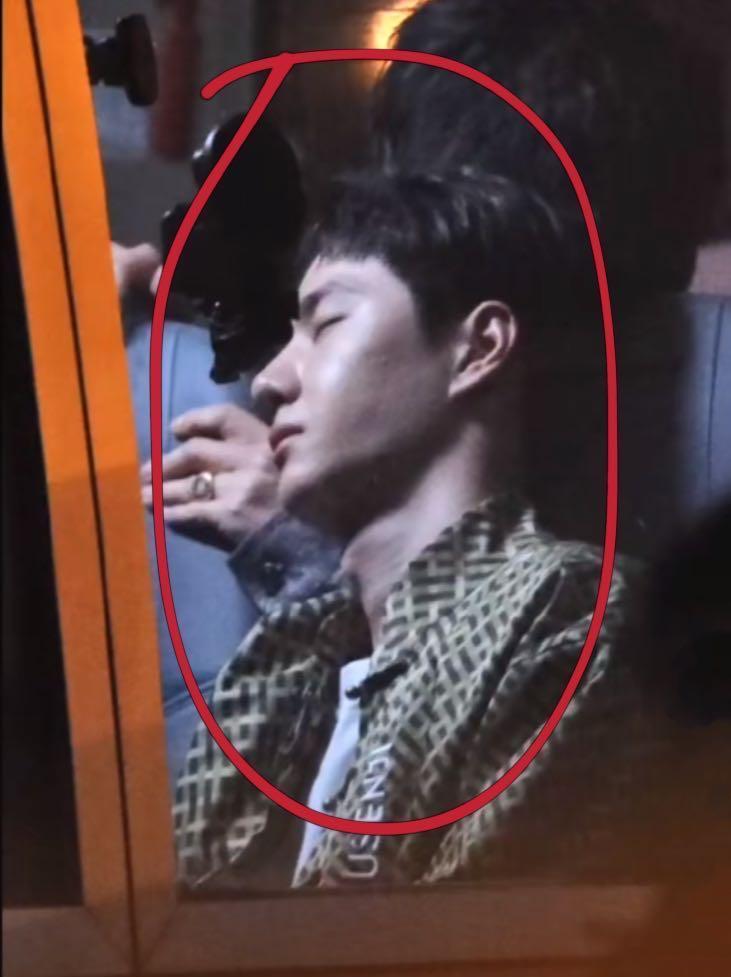 王一博录制天天向上累到睡着肉眼可见的疲惫