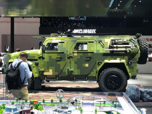 东风猛士|北京车展最受瞩目的车型，第三代东风猛士战车上场，重3.8吨太霸气