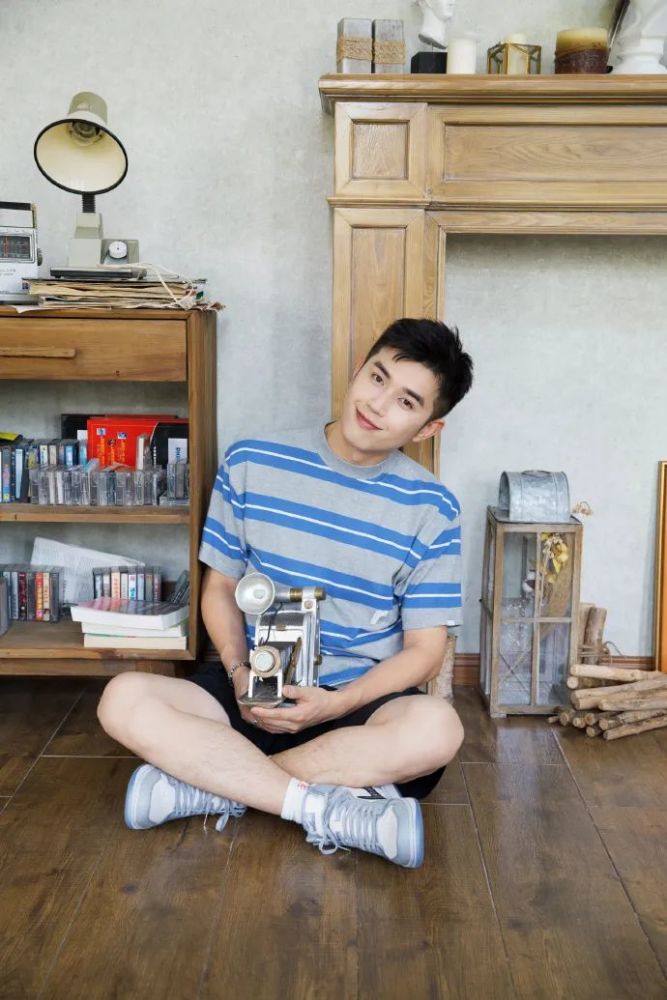 小助理付鹏回应与李佳琦关系我们终究还是分手了