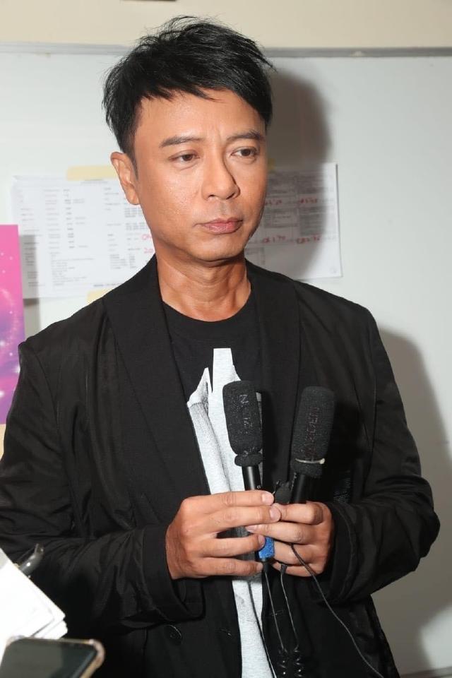 52岁李克勤生活困难一年没工作零收入近照暴瘦一圈