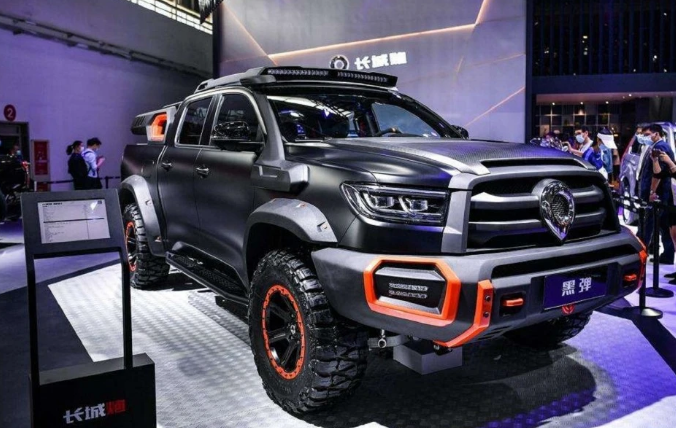 长城炮|长城炮黑弹亮相北京车展，气势远胜福特猛禽，2.0T＋8AT，长5米43