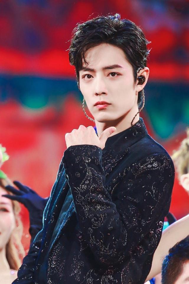 肖战|好庆幸4周年这天，肖战变回了原来的样子，海外人气之高让人咋舌