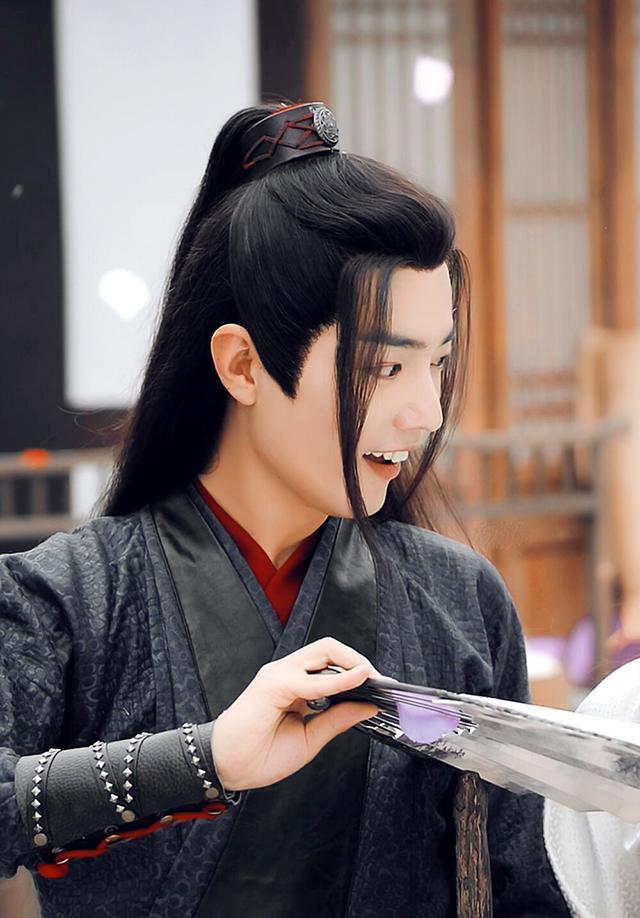 肖战|好庆幸4周年这天，肖战变回了原来的样子，海外人气之高让人咋舌