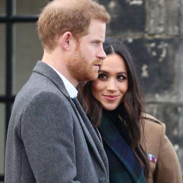 哈里王子|哈里在美国悲惨现状：痛苦不堪、无能为力，宠妻如命的哈里被梅根坑惨了