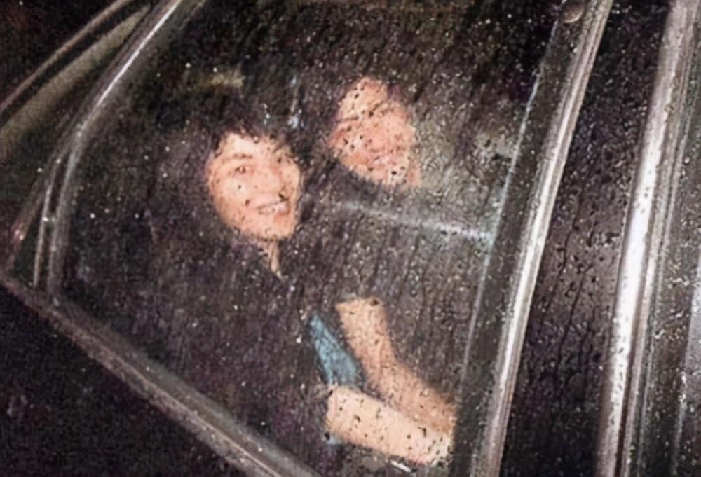 谢霆锋|王菲谢霆锋被曝分手？谢霆锋罕见回应，高调晒出同款情侣戒指