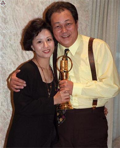 从家喻户晓到隐退经商,"最帅展昭"何家劲与金超群不得不说的那些年
