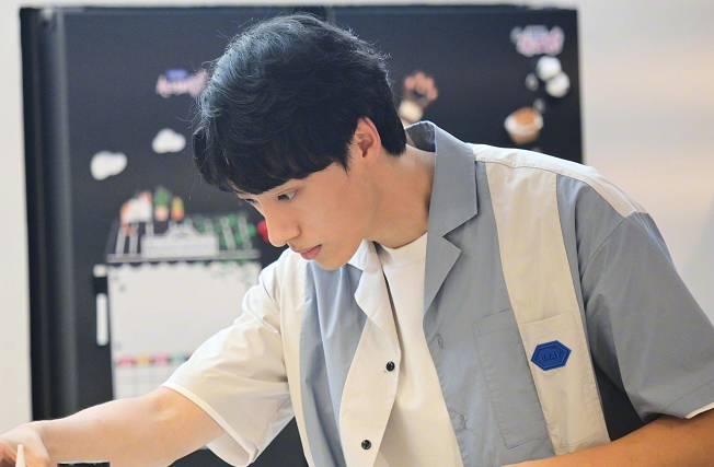 姚沐希|《心动的信号》陈延迪为姚沐希写日记，却没行动，网友：自信点！