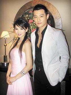 伊能静|伊能静儿子再晒女装图，粉嫩纱裙搭配桃红系妆容，过分美艳引热议