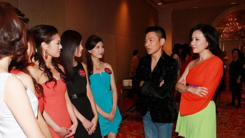 刘德华|天王刘德华过60岁生日，状态不输小鲜肉，刘嘉玲亲临陪同