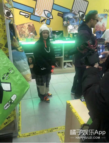 网红|这也活得太假了