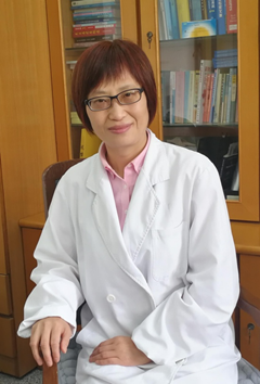 复旦大学附属华山医院精神医学科 主任施慎逊