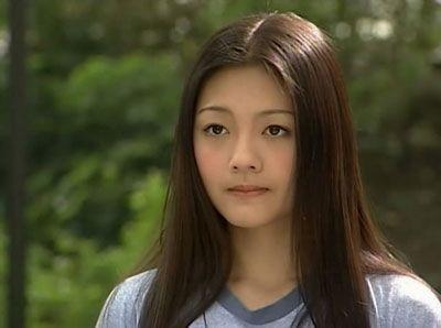 大s|大S和小S五官一样，为何都觉得大S更漂亮？五官布局很重要！