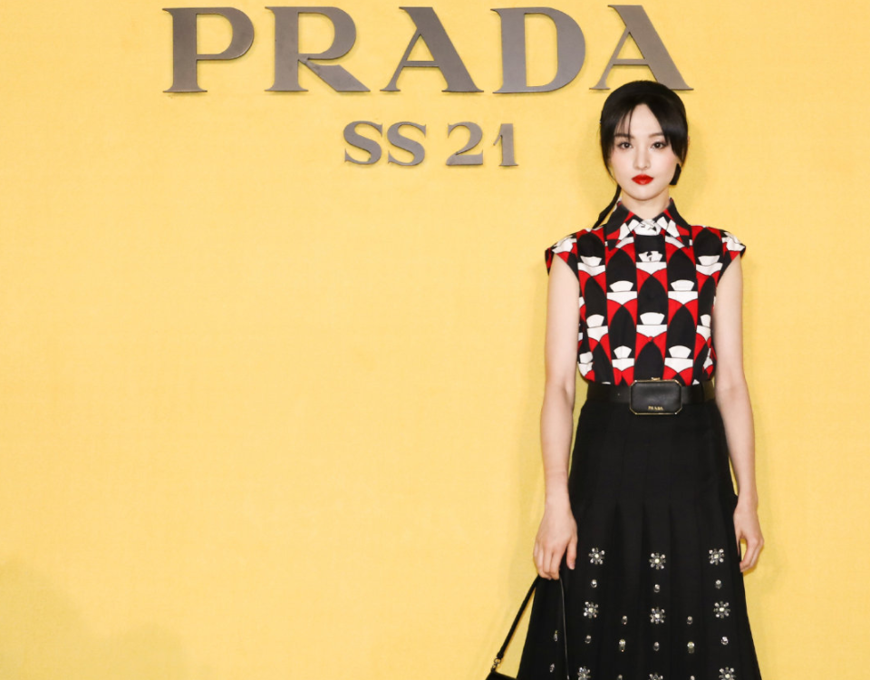 蔡徐坤|蔡徐坤郑爽欧豪参加活动，镜头扫过三人同框，已脑补出一场豪门大戏