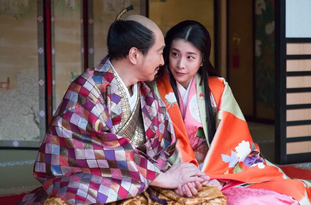 泡沫崩溃后最温暖的的笑容……追忆日剧女王竹内结子_腾讯新闻