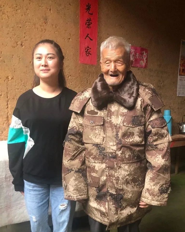 福建93岁老兵和他们一起迎烈士荣归……_腾讯新闻