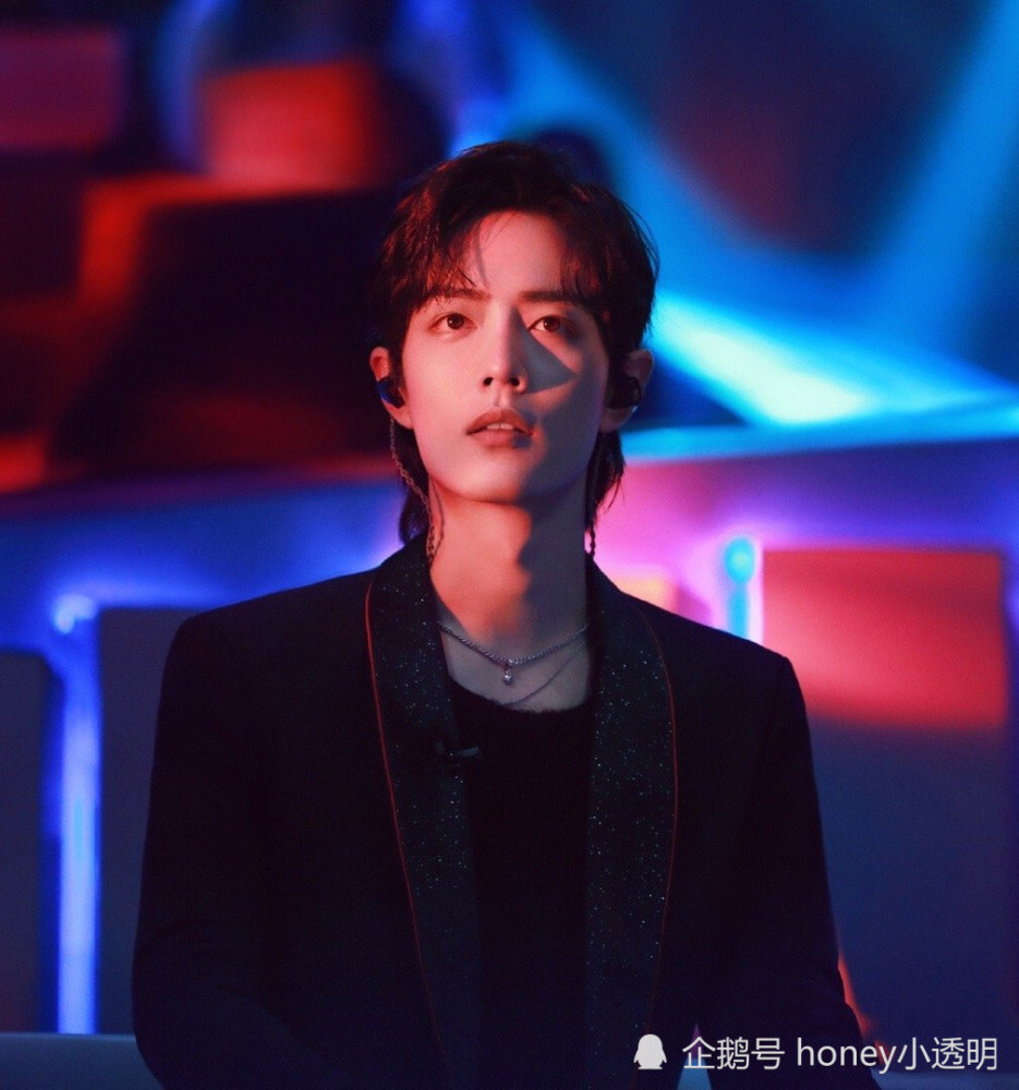 肖战工作室|肖战和工作室双双送福利？粉丝大饱眼福，多家媒体收到中秋礼盒！