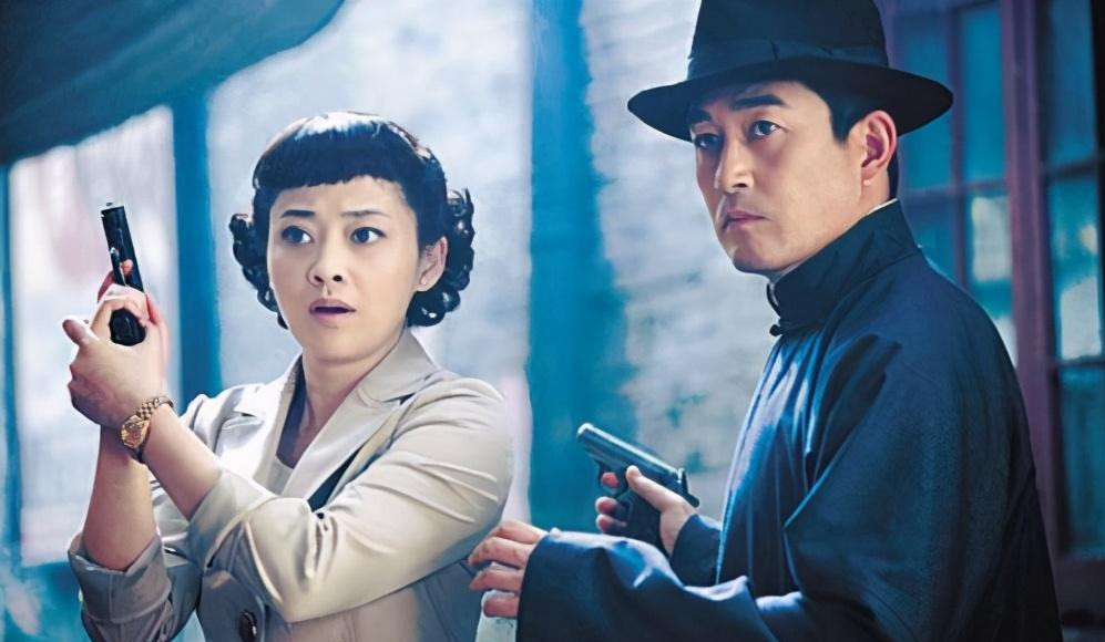 这部《刀尖》就已经被改编成电视剧了,由梅婷,王志飞等演员主演,当时