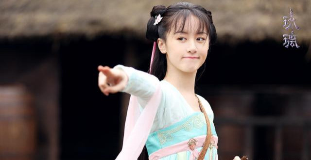 袁冰妍|肖燕是救场的？《蜜糖》女二本是袁冰妍，进组后却被公司挖坑退出