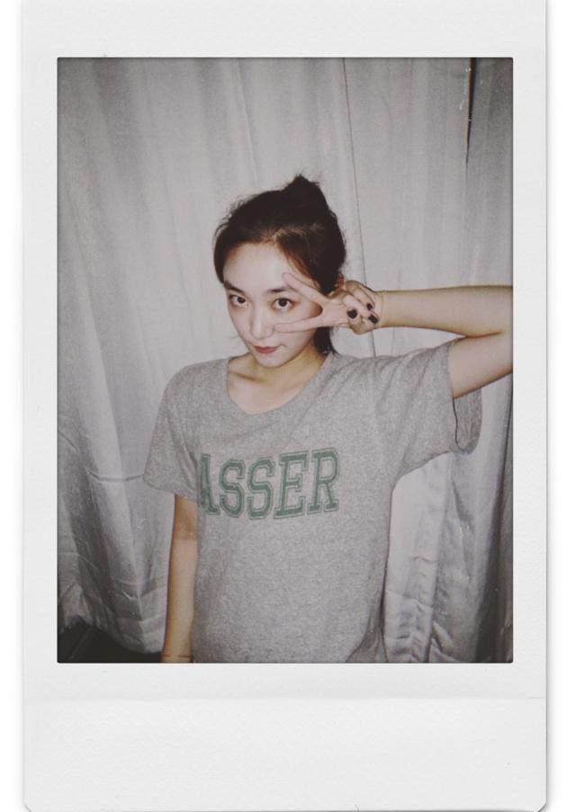 孙俪|孙俪妹妹晒室友视角美照，梳高马尾青春靓丽，与大学同学相处融洽