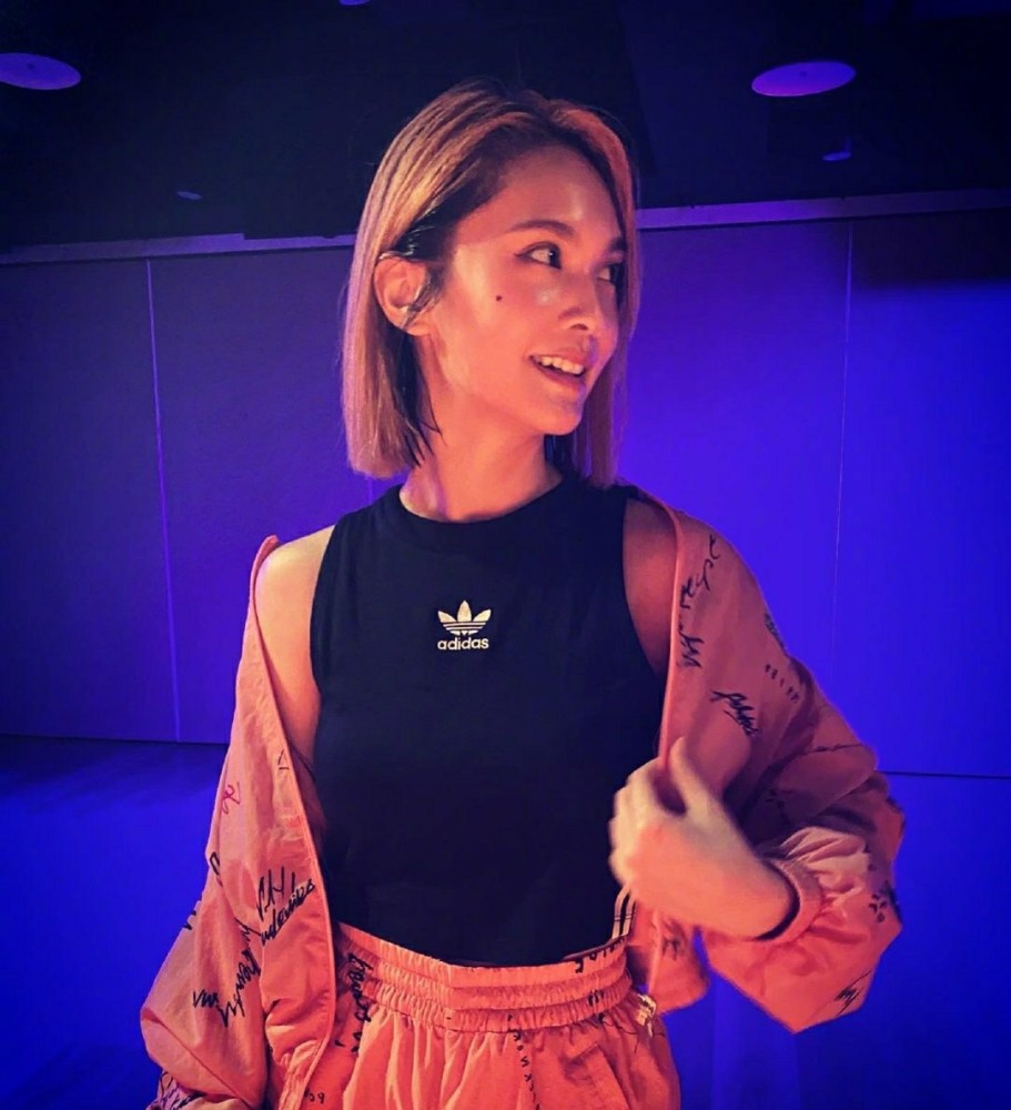 杨丞琳|杨丞琳送别黄鸿升后，再次更博晒日常，网友：稍微放心了，姐姐要好好的