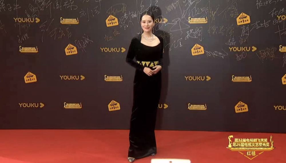 马伊琍|飞天奖红毯，孙俪压轴礼服是败笔，海清马伊琍很惊艳，陈数显憔悴