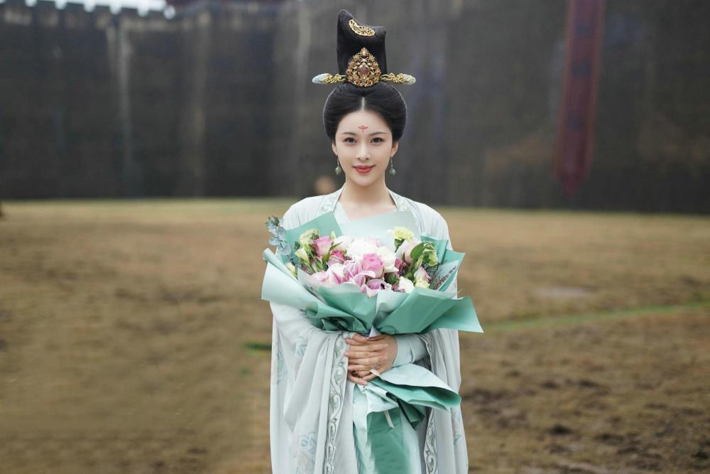 成毅|真执着！成毅的CP都换N轮了，粉丝还在矫情云歌会那点事