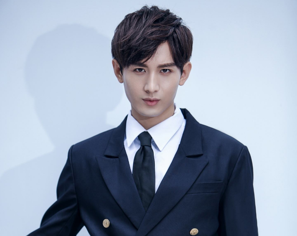 成毅|真执着！成毅的CP都换N轮了，粉丝还在矫情云歌会那点事