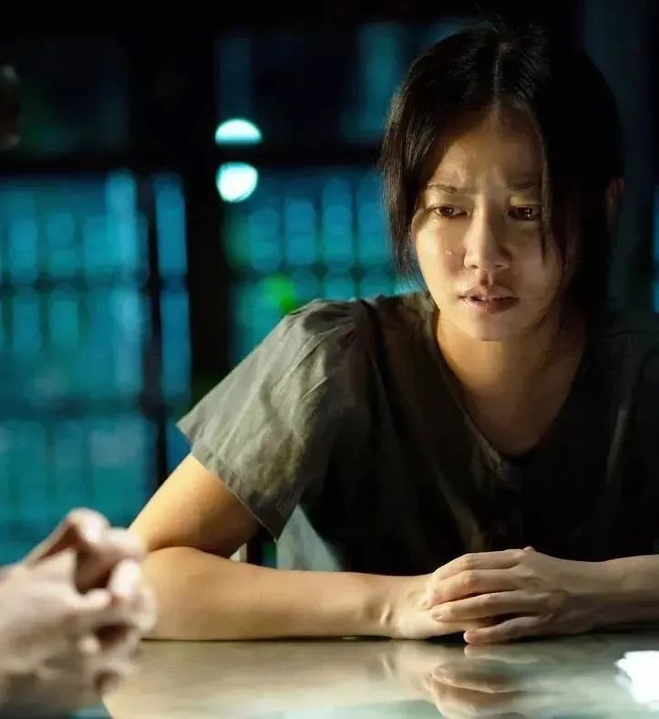 谭卓|败给周冬雨，她仍是我眼里的年度最佳