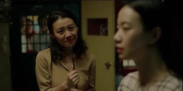 谭卓|败给周冬雨，她仍是我眼里的年度最佳