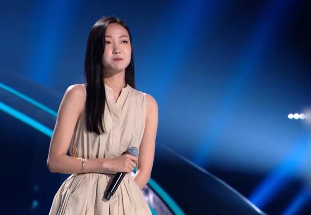 好声音2020|《好声音2020》王天琦甩锅李宇春？称比赛造型不尽人意，晒美照回应