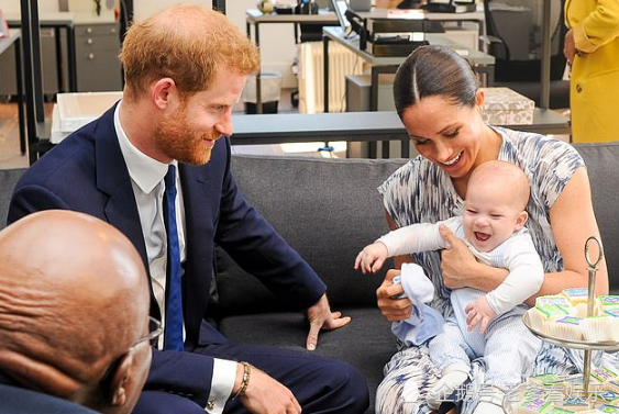 哈里梅根|哈里梅根不想待在幕后，两人希望通过努力，向世人展现自己的能力