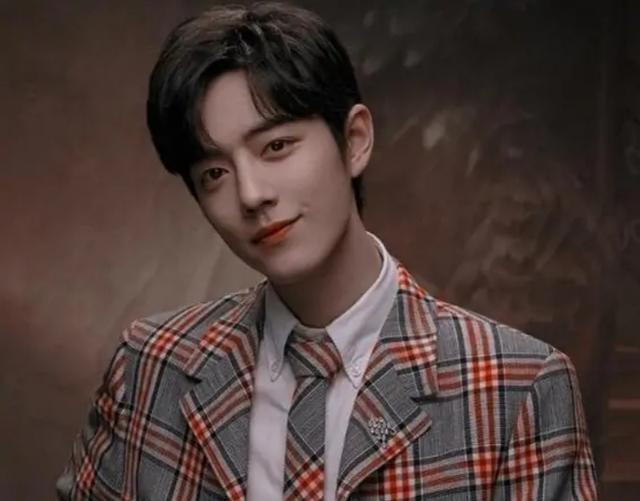 肖战|肖战出道4周年，工作室晒出肌肉照，一看平时就没少举铁