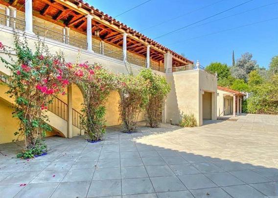 豪宅|吴秀波美国豪宅降价甩卖！挂牌20天狂降409万，依旧卖不出