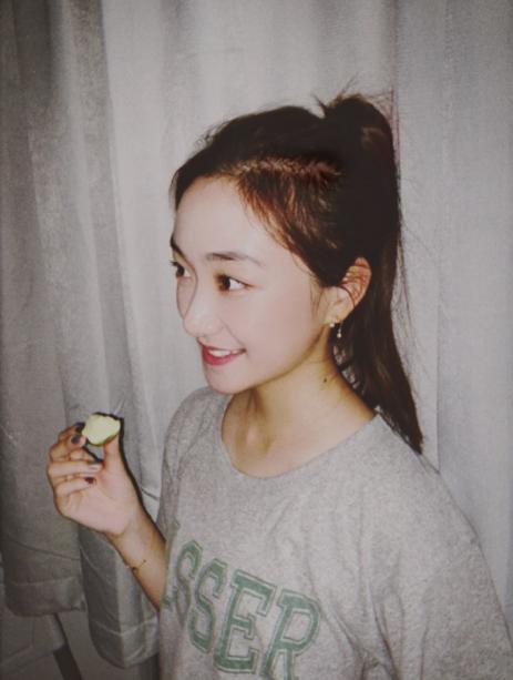 北电|孙俪妹妹入学北电后首晒照！衣着朴素无明星架子，舍友身份引猜测