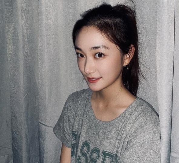 北电|孙俪妹妹入学北电后首晒照！衣着朴素无明星架子，舍友身份引猜测