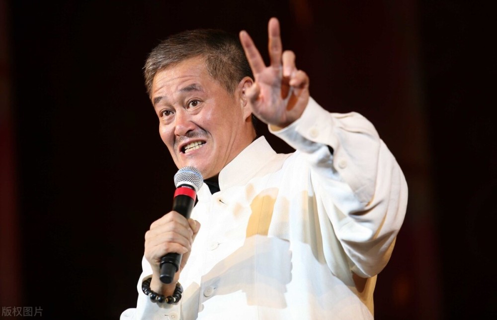 赵本山|赵本山女儿球球，落泪回应和天佑爱情，想谈一场完美的恋爱