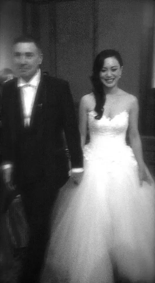 贾静雯|当年同框吊打贾静雯的神颜大美女，如今47岁赛18，仿佛吃了防腐剂……