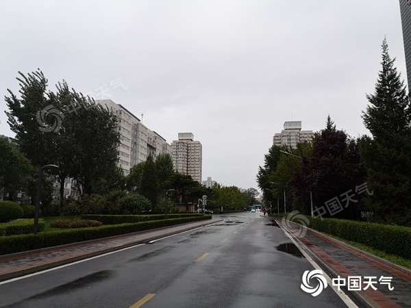 今早北京仍有降雨，记得带伞和添衣