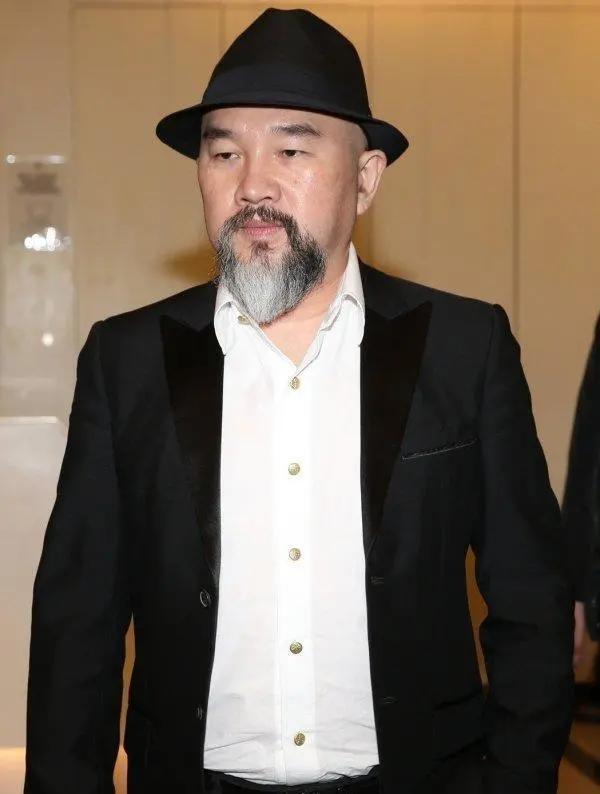 辛龙|辛龙晒刘真生前旧照表思念：爱妻离世半年，仍旧走不出痛苦的阴影
