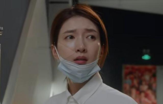 江疏影|江疏影发文道歉，误把演员吴刚听成神话人物，本尊回复：月球太冷