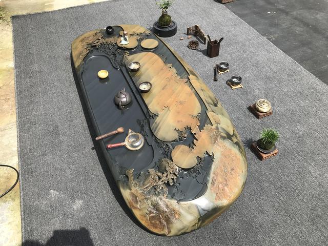 石头|“万里挑一”的一块大石头，我让手艺人给我雕成茶盘，成品太震撼