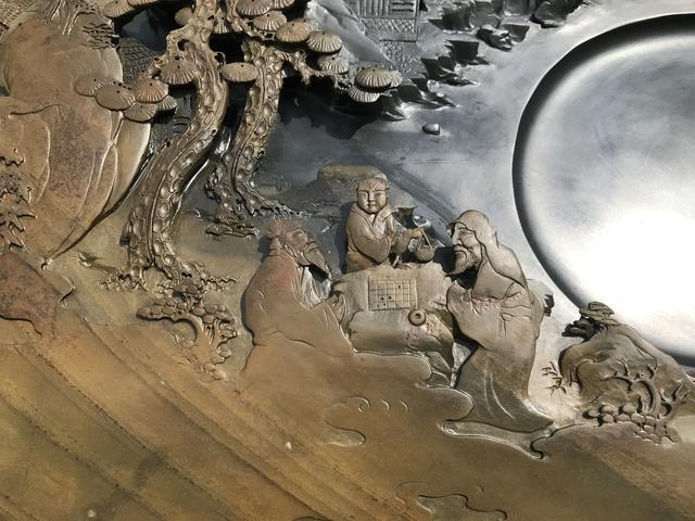 石头|“万里挑一”的一块大石头，我让手艺人给我雕成茶盘，成品太震撼